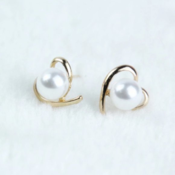 2pcs Heart Pearl Stud Push-Back Earrings Rose Gold Color - Picture 2 of 4